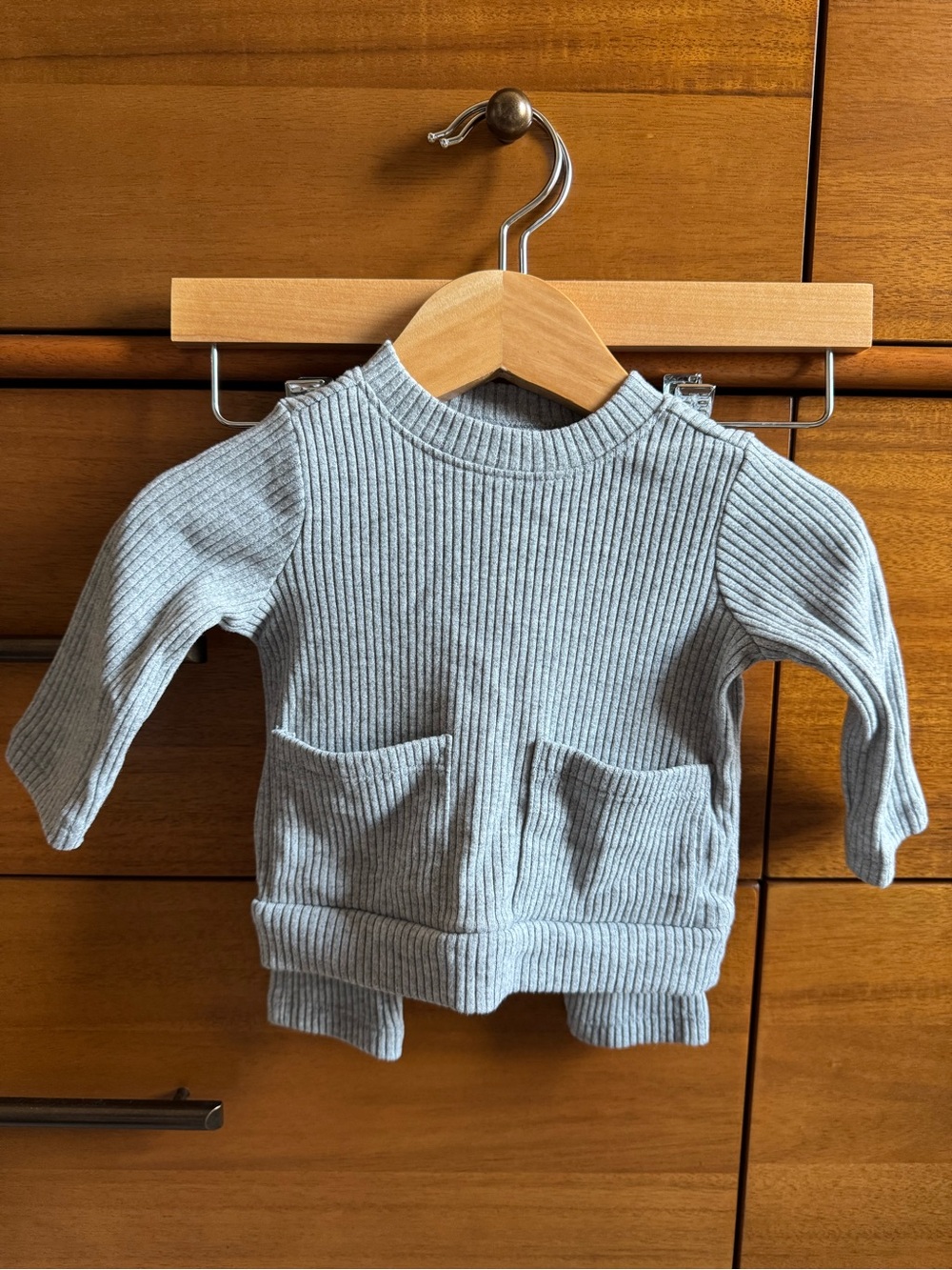 Baby Ribbed Long-Sleeve Top & Bottom in Light Gray